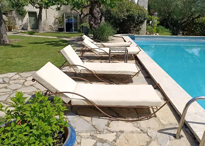 La Capitelle , Double Independante Avec Piscine 3*